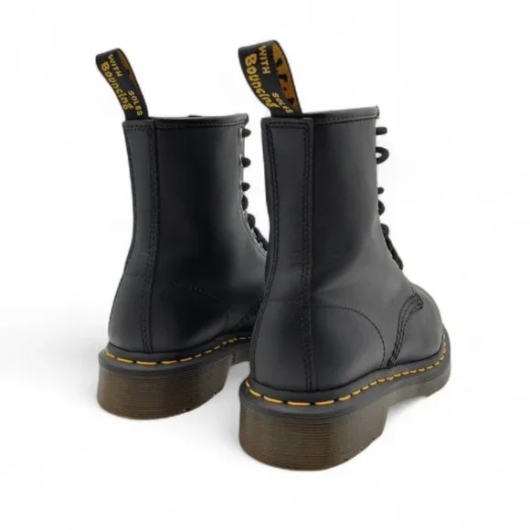 Dr. Martens Women's Size 6 Black 1460 Smooth Leather 8 Eye Lace Up Ankle Boots